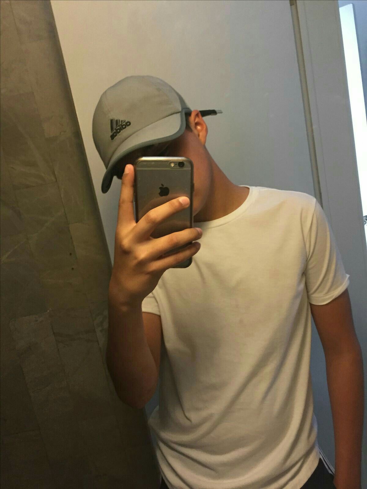 <em>Andrés M.</em>